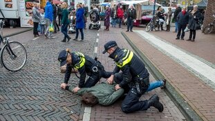Agent lost waarschuwingsschot bij aanhouding verwarde man Dordrecht