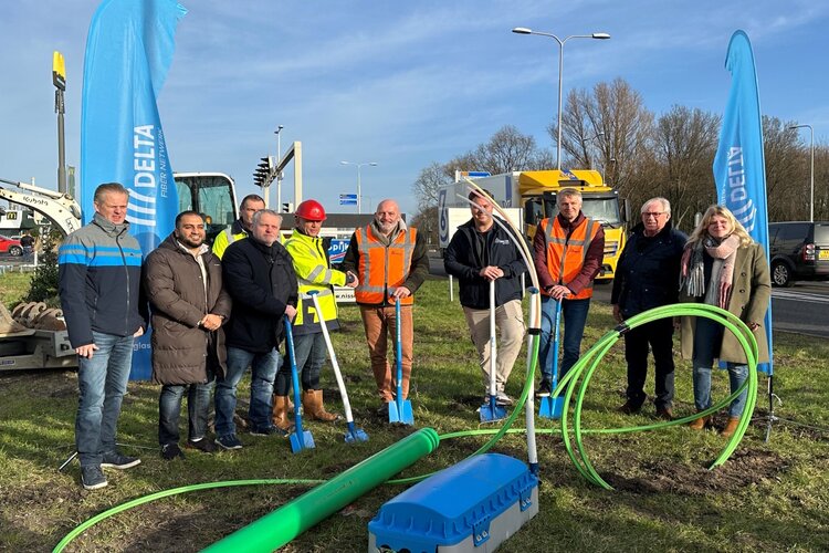 Start aanleg glasvezel op bedrijventerrein Halfweg in Spijkenisse