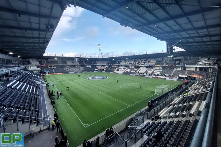 Heracles krijgt zevenklapper om de oren van Feyenoord