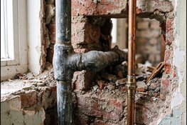 Een badkamer verbouwen in een ouder huis: wat je kunt tegenkomen